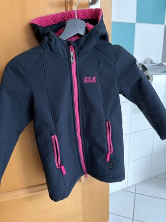 Jack Wolfskin Softshelljacke dunkelblau pink gefuettert