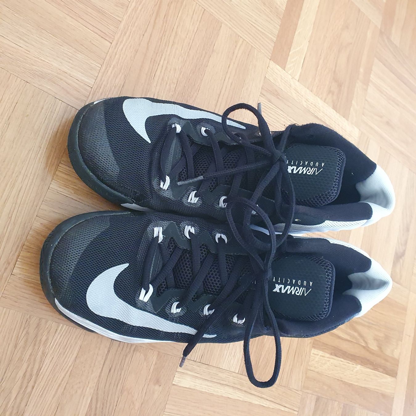 Nike Chaussures garçon: Chaussures Nike 37,5 – D'occasion à Prilly par RoDyRe 2