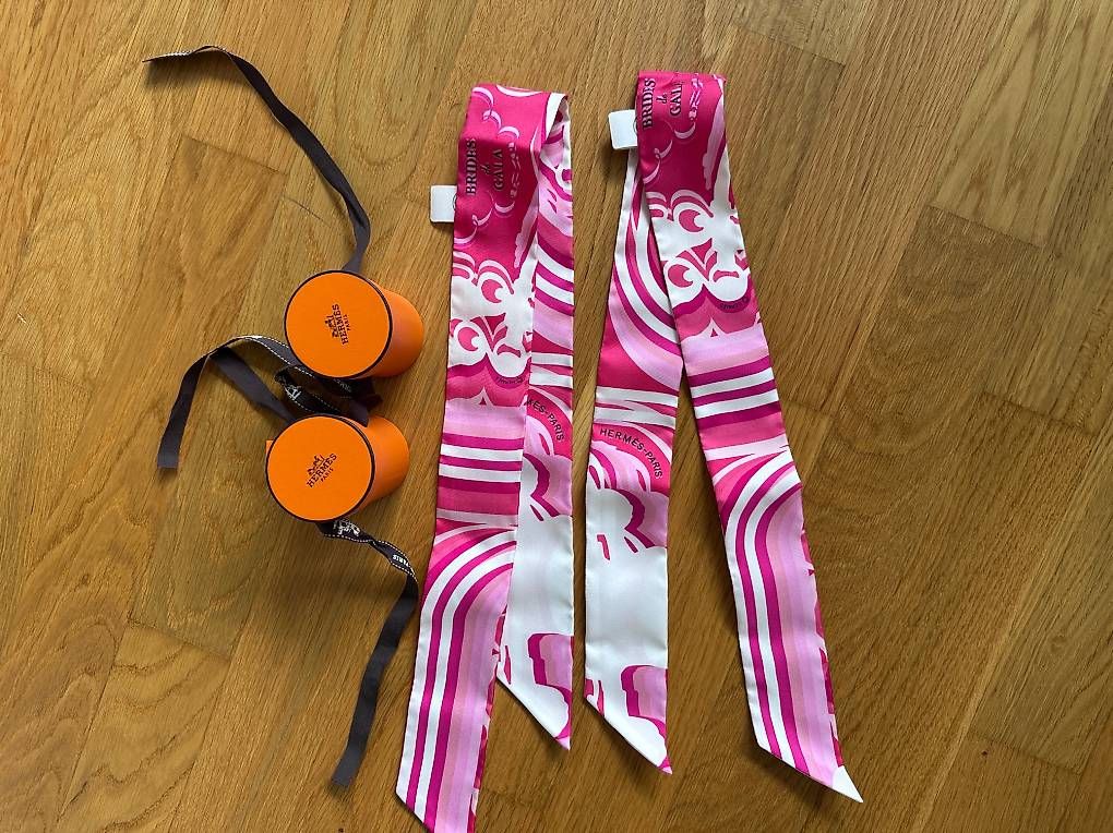 Foulards, Tücher & Schals: Hermès 2 Twilly Brides de Gala Shadow NEU mit Box – Neu und originalverpackt aus Basel von Ste_j5qf