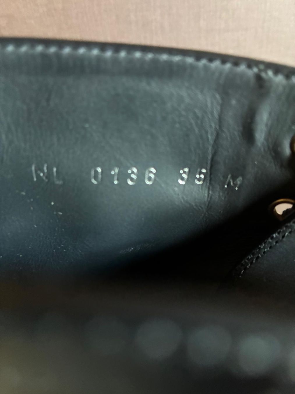 Louis Vuitton Chaussures femmes: LOUIS VUITTON – D'occasion à Rümlang par har_z6qv 6