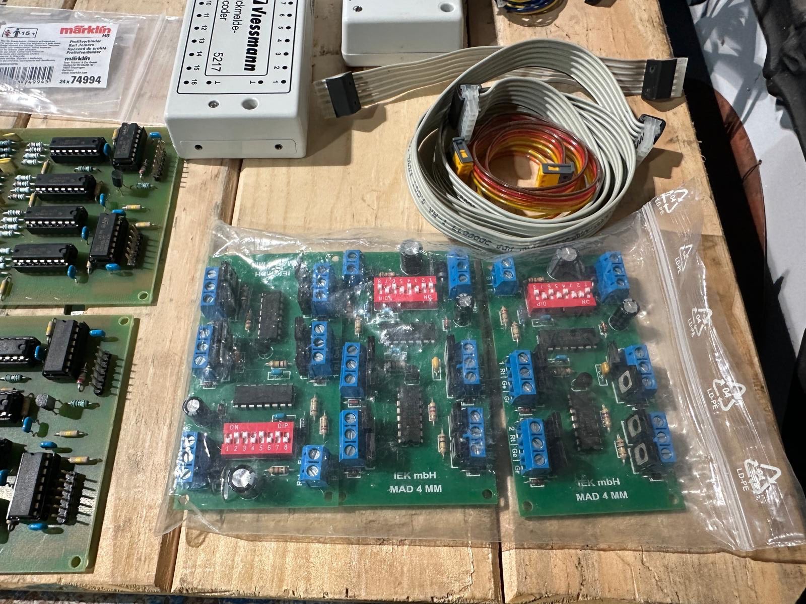 Märklin Modellini di ferrovie: Riesiges Märklin Digital Konvolut mit Lok Pilot Decoder etc. – Usato da Luzern venduto da Fracht-Design.ch 4