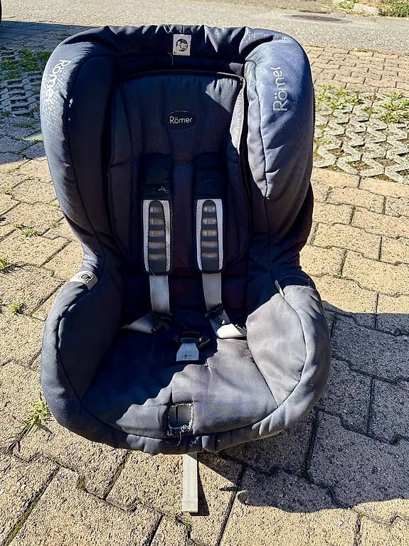 Britax Römer Seggiolini per auto: Autokindersitz Römer 9-18Kilo Isofix – Usato da Schafisheim venduto da Floromea