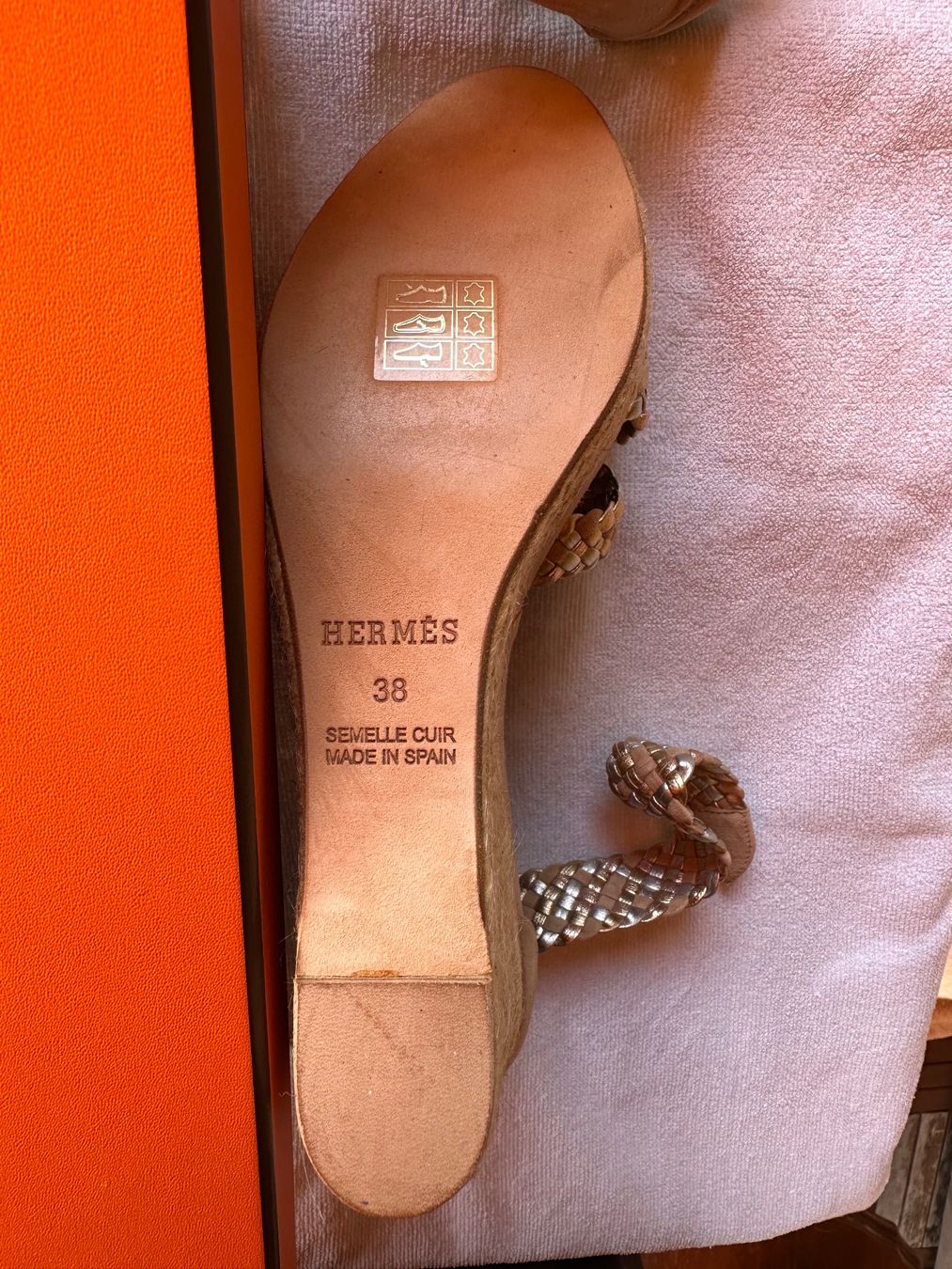 Hermès Chaussures femmes: Espadrilles Hermès Sofia – Neuf (Voir description) à Bouveret par seb_rjx8 5