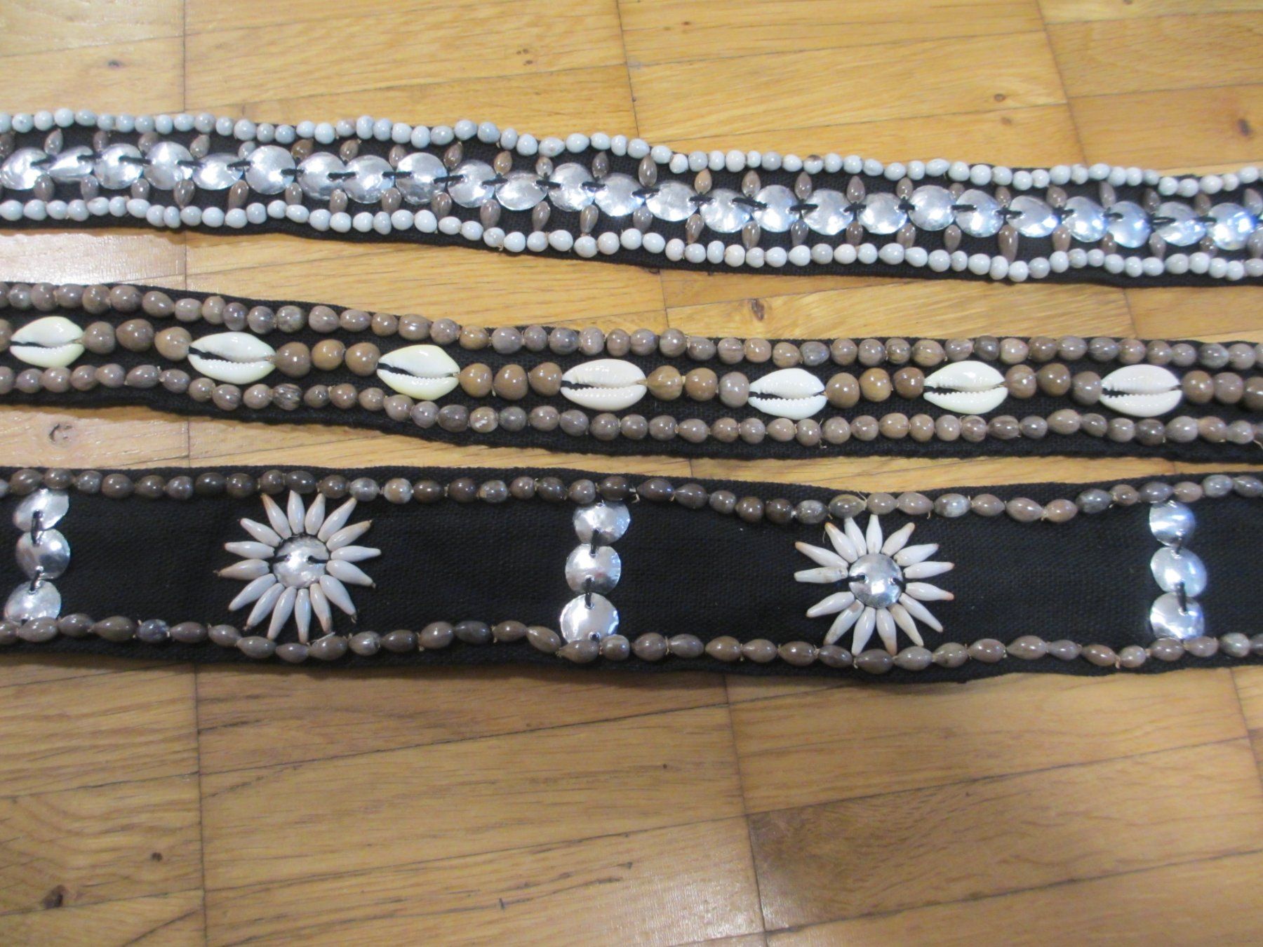 Cinture: 3 Stück Gürtel, Muscheln, neu – Nuovo (secondo la descrizione) da Herisau venduto da fan_h9qj
