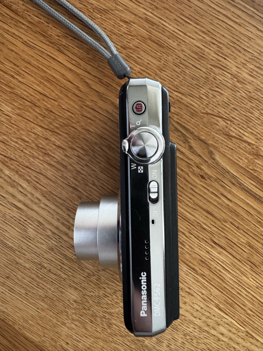Panasonic Fotocamera: Panasonic LUMIX DMC-FS62 Digicam – Usato da Sennwald venduto da hosszidavid 2