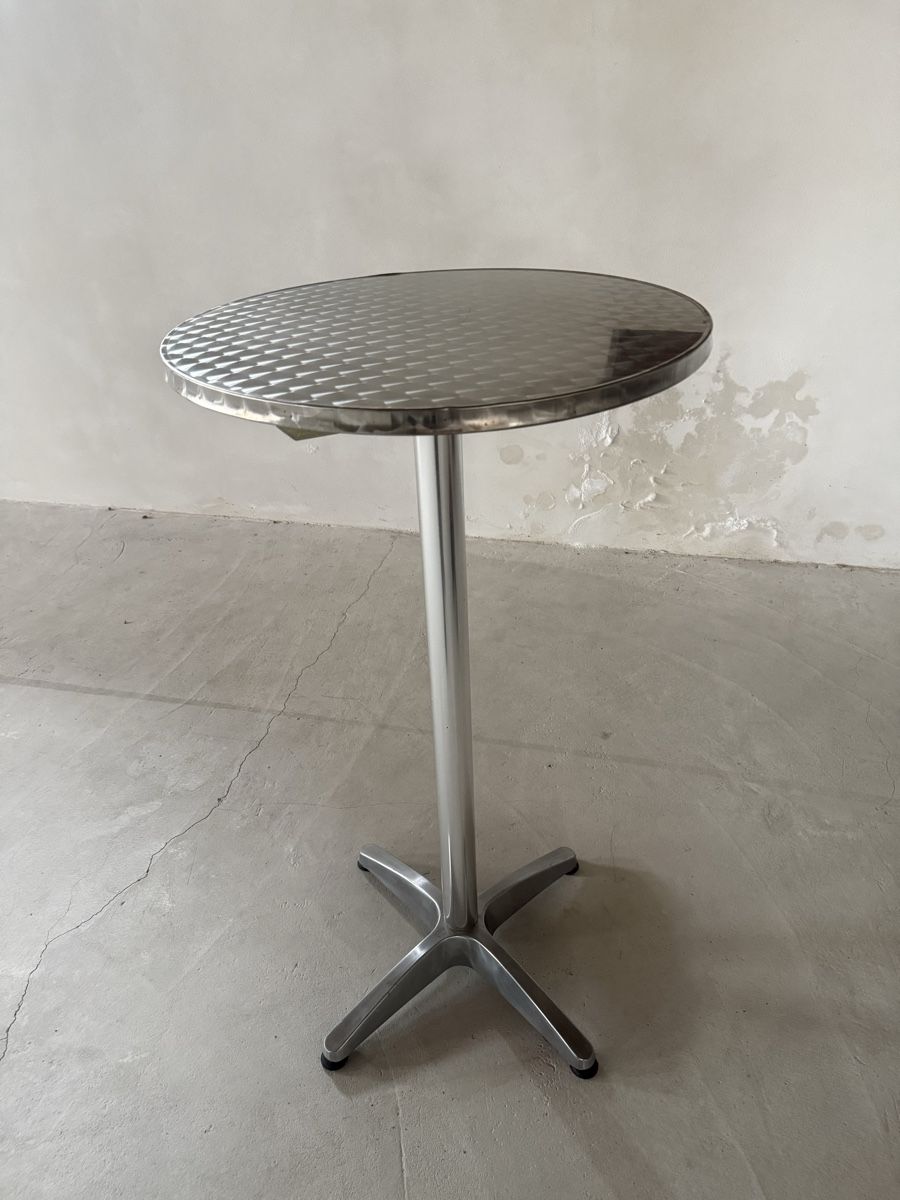 Tables: Stehtisch – D'occasion à Alberswil par manoli57