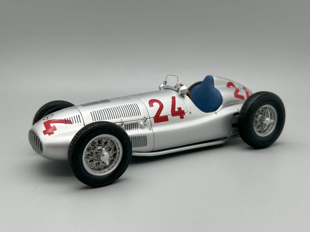 Lot 257 - A CMC 1:18 Scale Mercedes-Benz W165 Tripolis