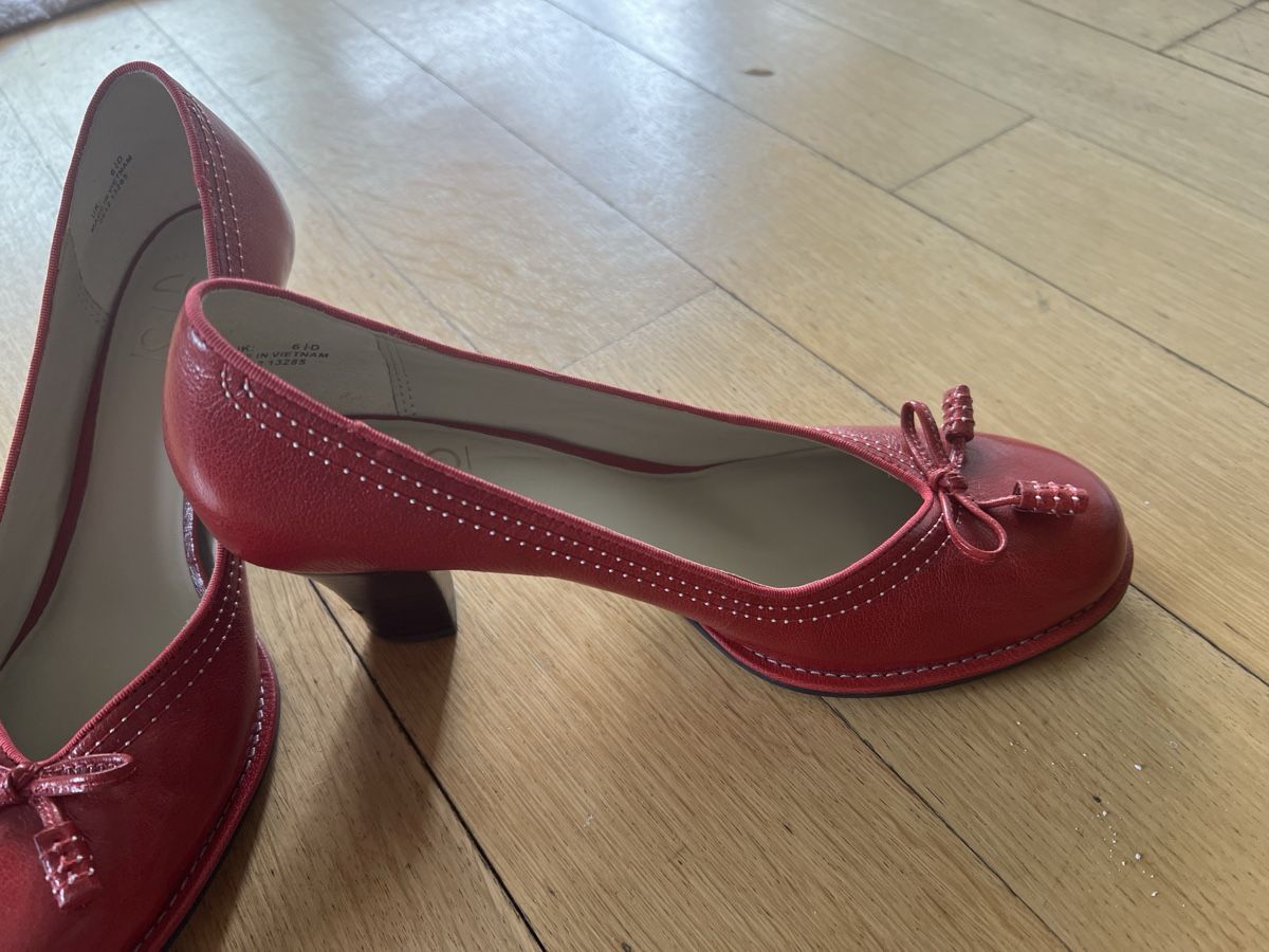 Clarks Scarpe da donna: Pumps rot Clarks – Nuovo (secondo la descrizione) da Wettingen venduto da Tiffany29 1