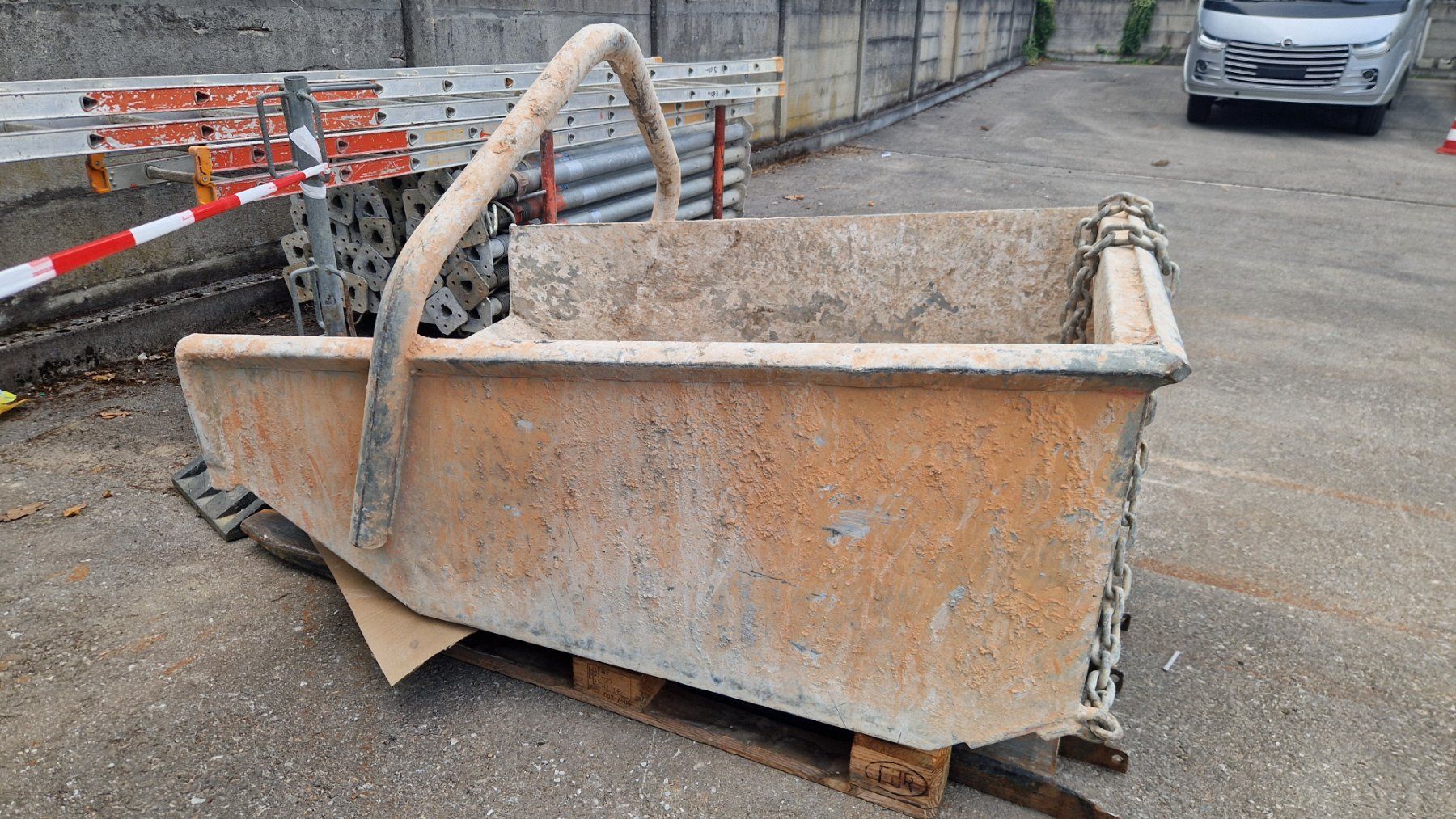 Conteneurs de construction: Contecta Kranmulde – D'occasion à Hunzenschwil par inf_b6fn