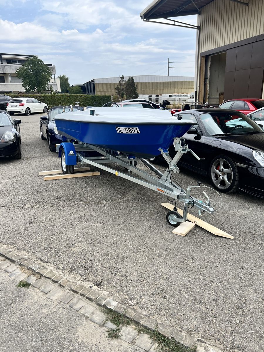 Barche: Kleines Freizeitboot mit Anhänger  – Usato da Gals venduto da gia_j6lx
