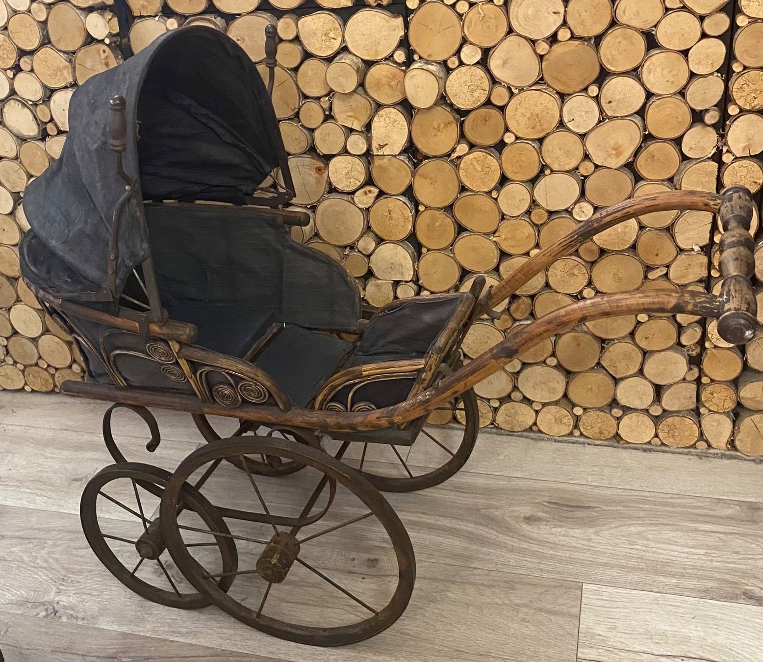 Puppenwagen antik Vintage Sonnendeck Stoff schwarz anthrazit (Gebraucht) in  Ennetmoos fr CHF 39  nur Abholung auf Ricardo kaufen