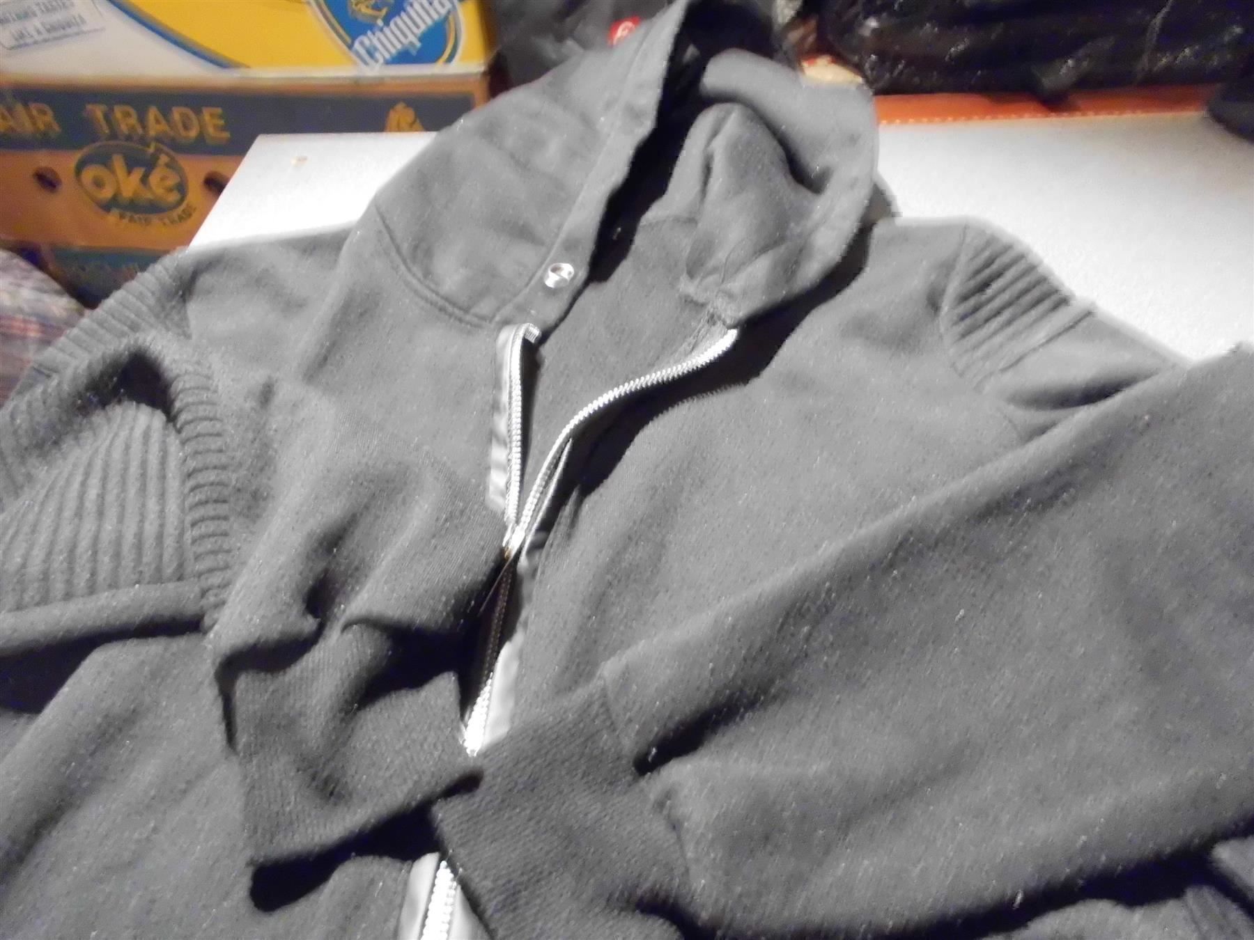Vestes: Jacke Grösse M, Origin`s schwarz – D'occasion à Zürich par Motzkuh 1
