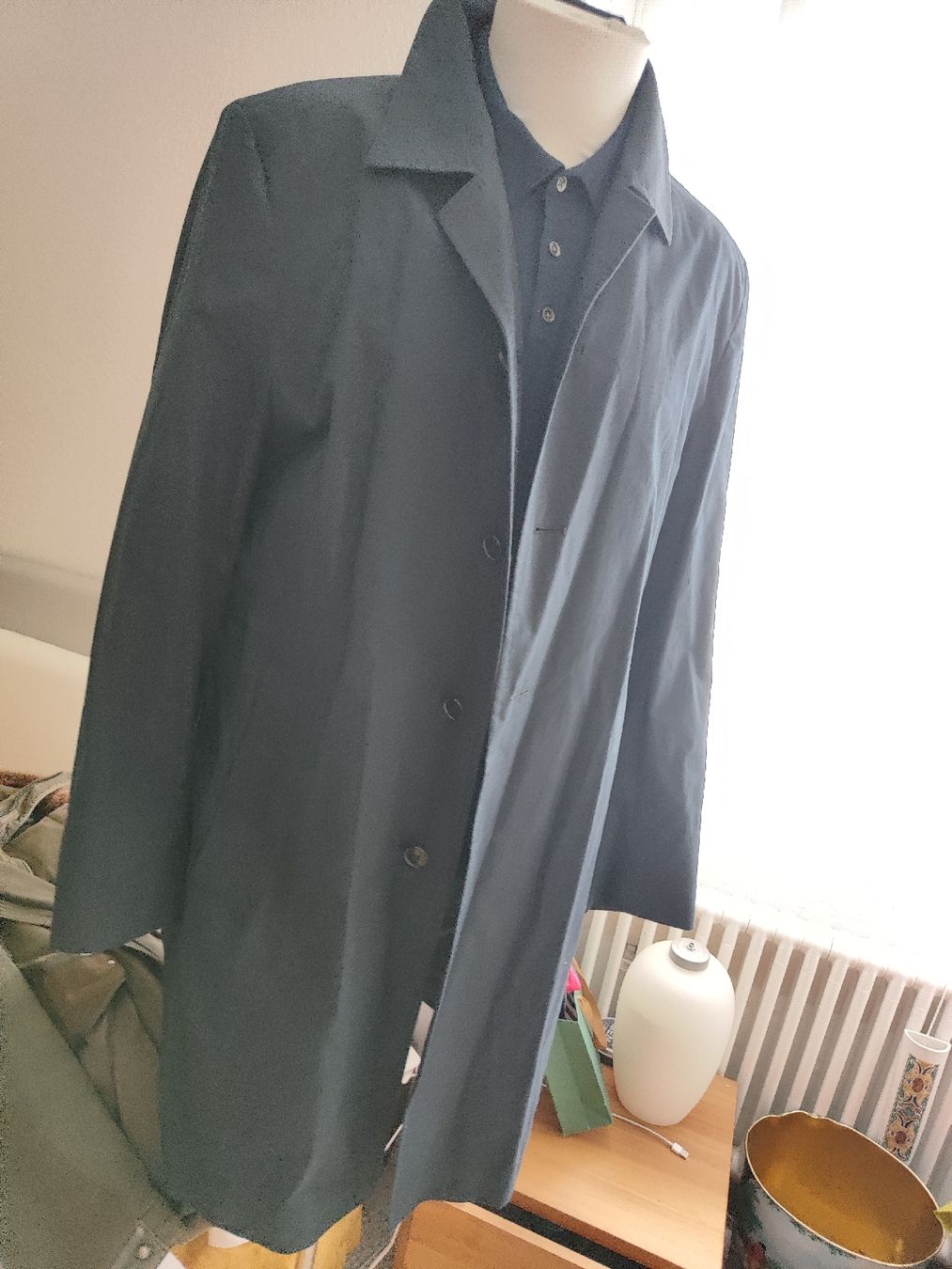 Hugo Boss Cappotti: Boss regen Jacke gr 52 – Usato da Langnau am Albis venduto da Judithsebi
