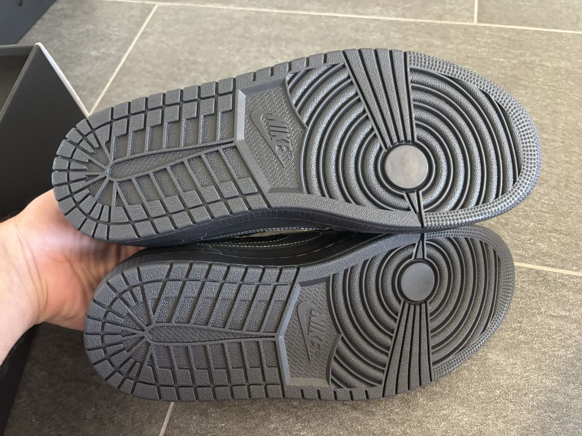 Nike Scarpe da uomo: Jordan 1 Retro Low OG SP Travis Scott Black Phantom – Nuovo e nell'imballaggio originale da Ins venduto da sel_6vqj 4