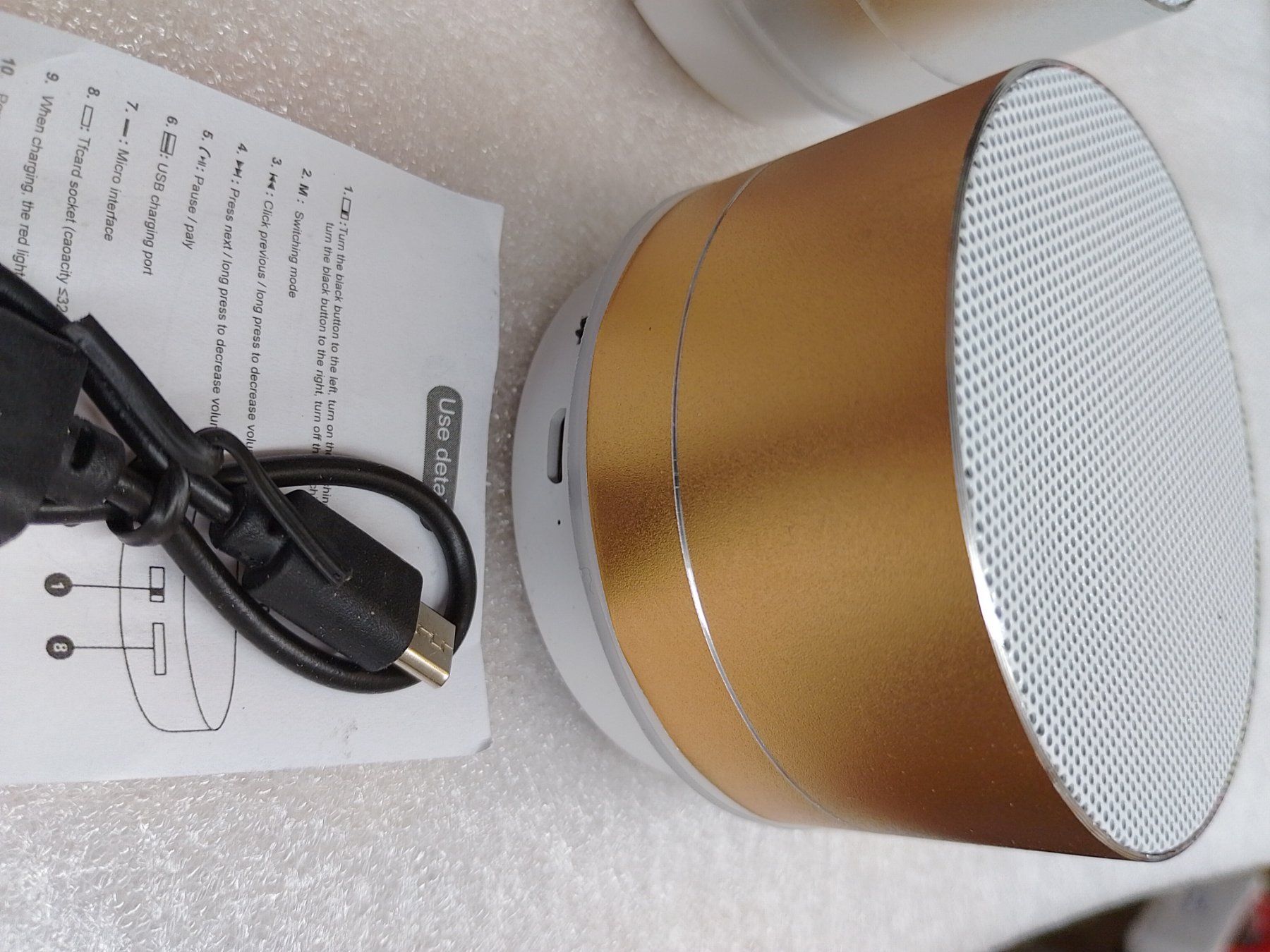 Casse acustiche: Mini Bluetooth Speaker: Gold, Schwarz, Silber, Blau, Rosa, – Nuovo e nell'imballaggio originale da Ermatingen venduto da rik4rdo 3
