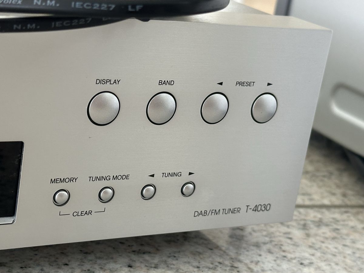 Onkyo Radio: Onkyo DAB/FM Tuner T4030, gebraucht – Usato da Aathal-Seegräben venduto da rer_g67x 1