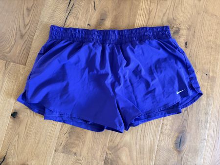 Nike Sportshorts Damen dunkelblau in gutem Zustand