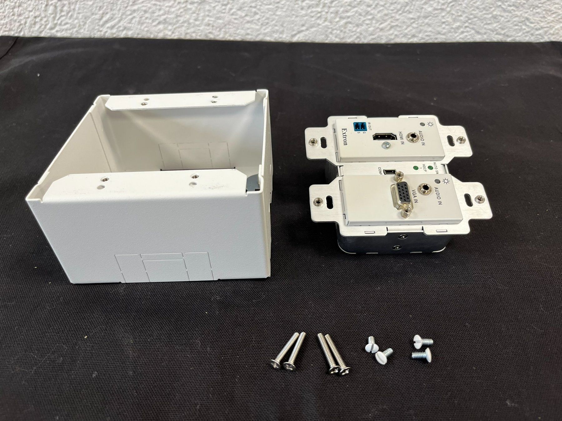 Componenti elettronici: Extron DTP T UWP 232 D – Usato da Bern venduto da NIKA-SYSTEMS 1