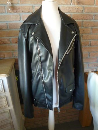 schwarze Kunstleder JACKE  Gr. S  Zara