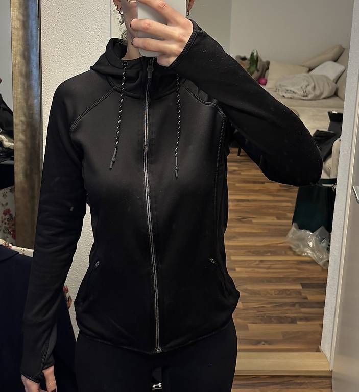 Jacken: Sport Jacke black Gr. S – Gebraucht aus St. Gallen von mustang96 1