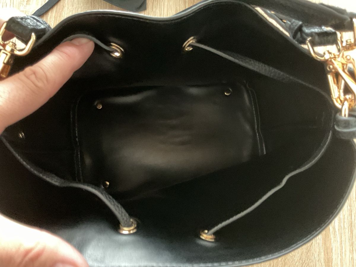 Versace Borse da donna: Versace Damentasche in Schwarz – Nuovo (secondo la descrizione) da Glattpark-Opfikon venduto da Zizzo 2