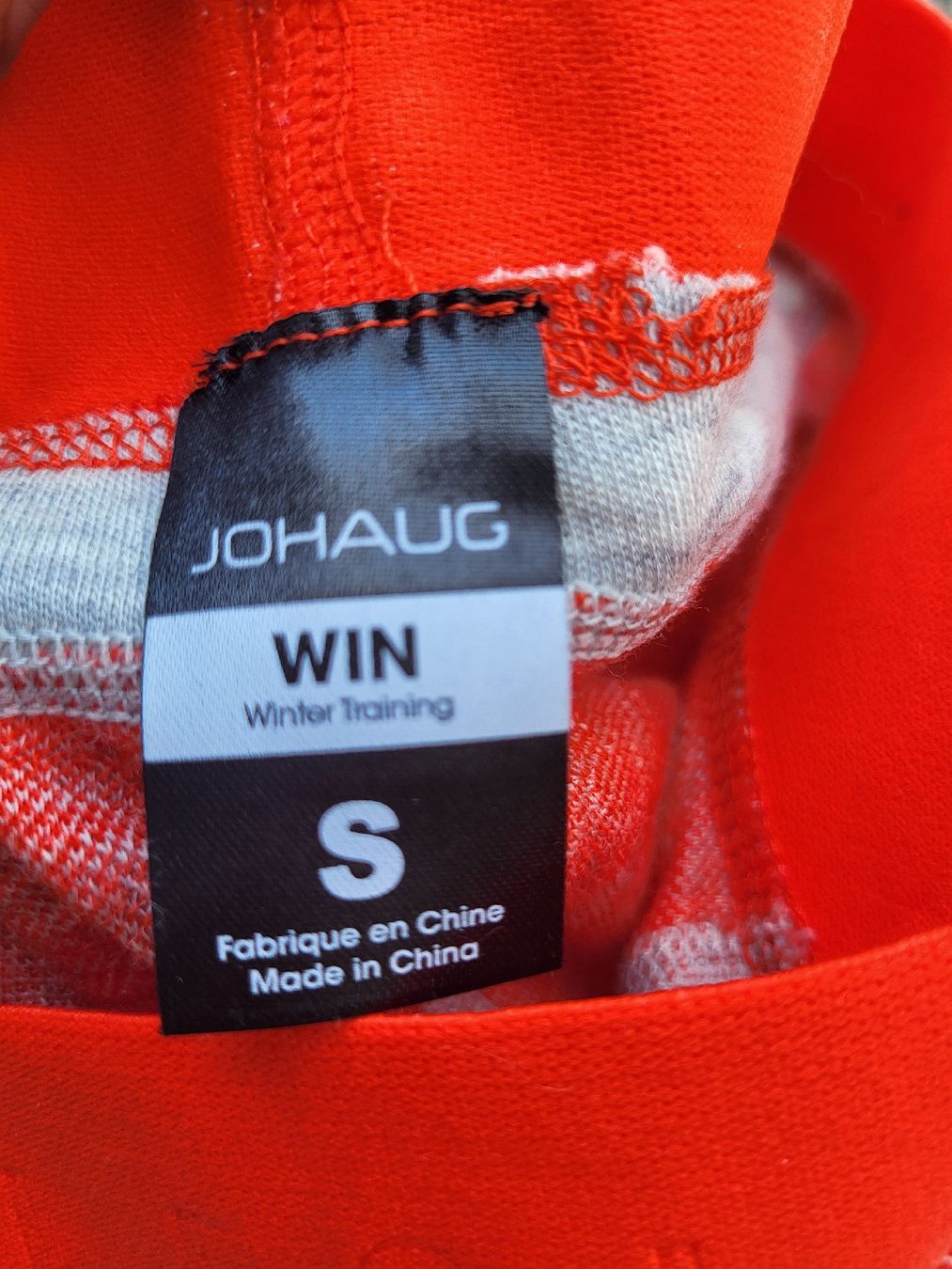 Lots de vêtements: Johaug Wolle Winterset Grösse S – D'occasion à Davos Clavadel par Spsnka-9774 2