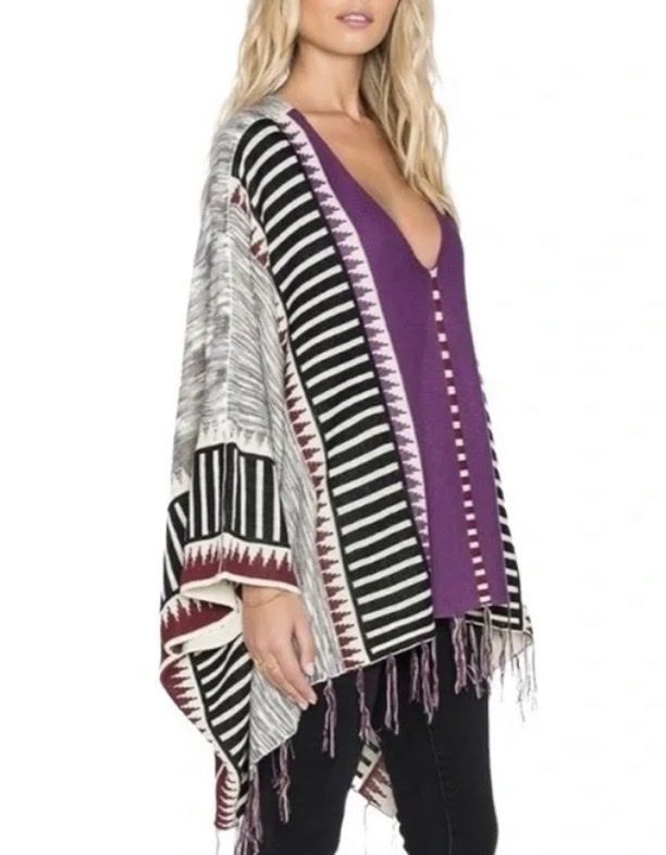 Sonstige Damenmode: Minkpink Poncho Neu – Neu und originalverpackt aus Baden von Tiffany6878 1