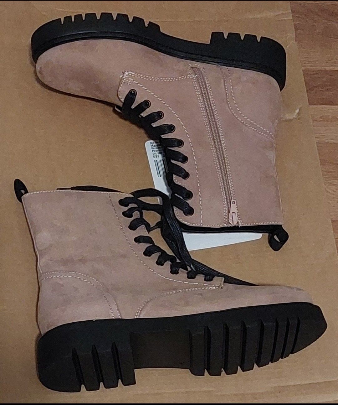 Damenschuhe: Baby rosa Stiefel – Neu (gemäss Beschreibung) aus Wislikofen von Ana.Gomes 1
