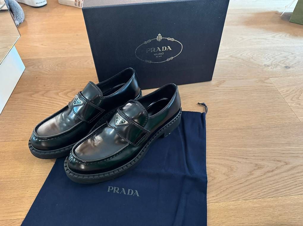 Damenschuhe: Prada Loafer Schuhe – Gebraucht aus Luzern von per_mxf5 2