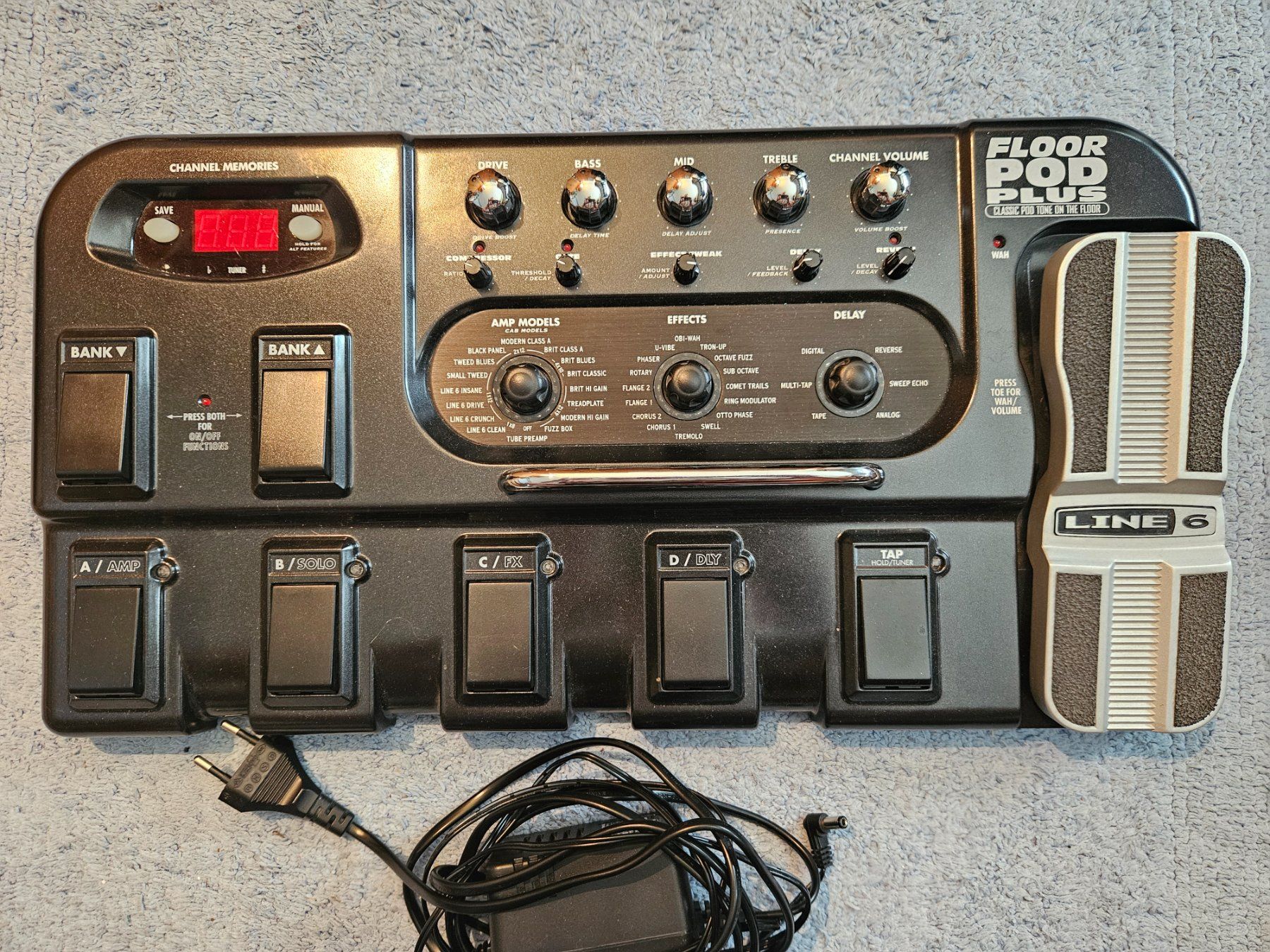 Line 6 Floor POD Plus Floor Guitar Preamp für E-Gitarre | Kaufen auf ...