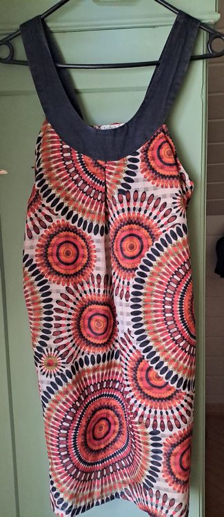 Robe Colorée SMASH - Taille S/36 - Style évasé - Longueur Genou - Occasion Très Bon état
