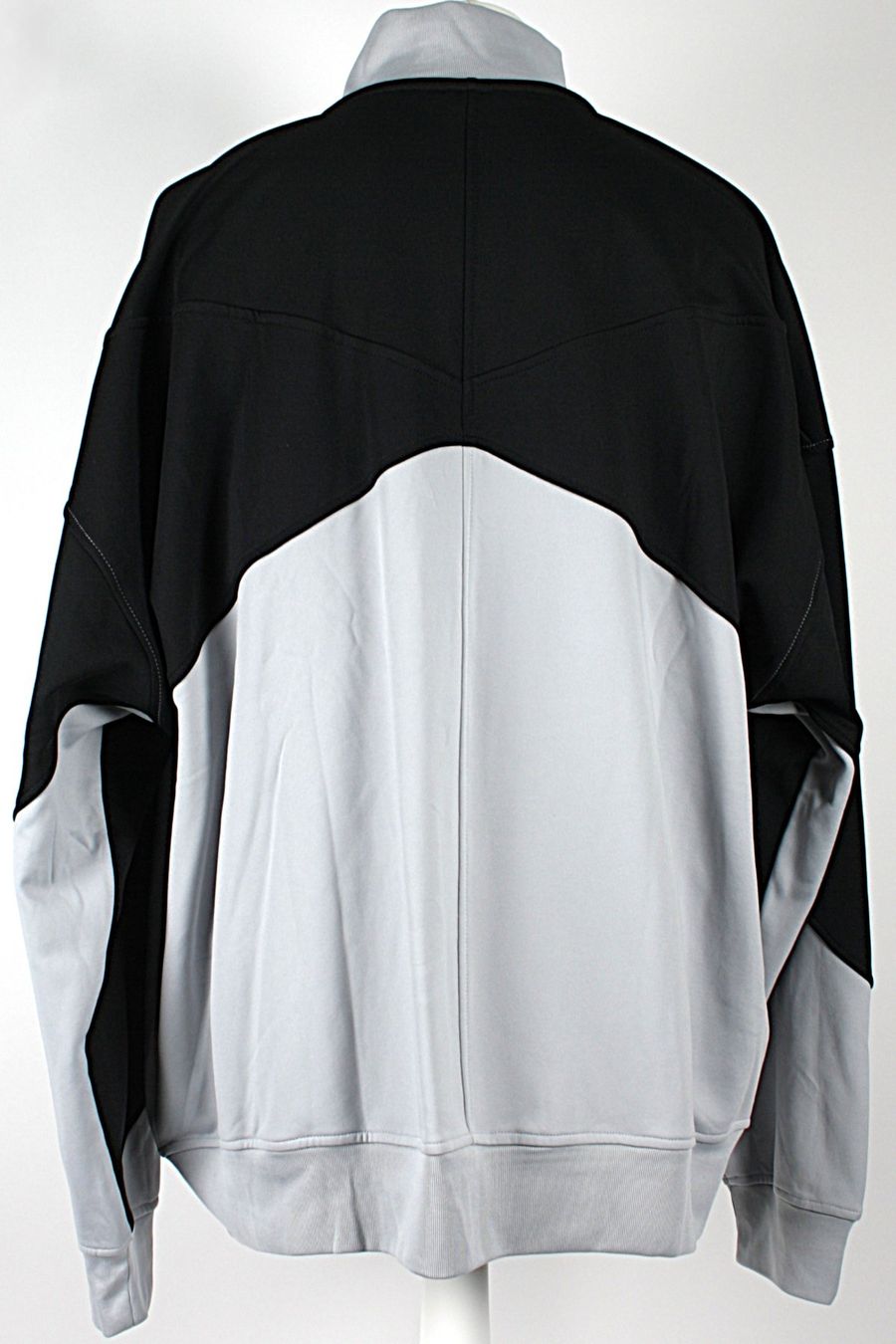Nike Giacche: NIKE Trainerjacke YB x Hässig XXL – Usato da Zollikofen venduto da Restwert_Zollikofen 1