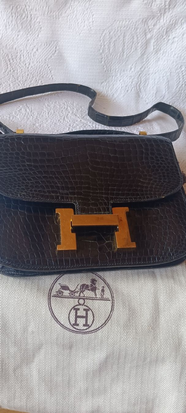 Hermès Taschen für Damen: HERMES Krokotasche, schwarz – Gebraucht aus Maienfeld von Andyr44