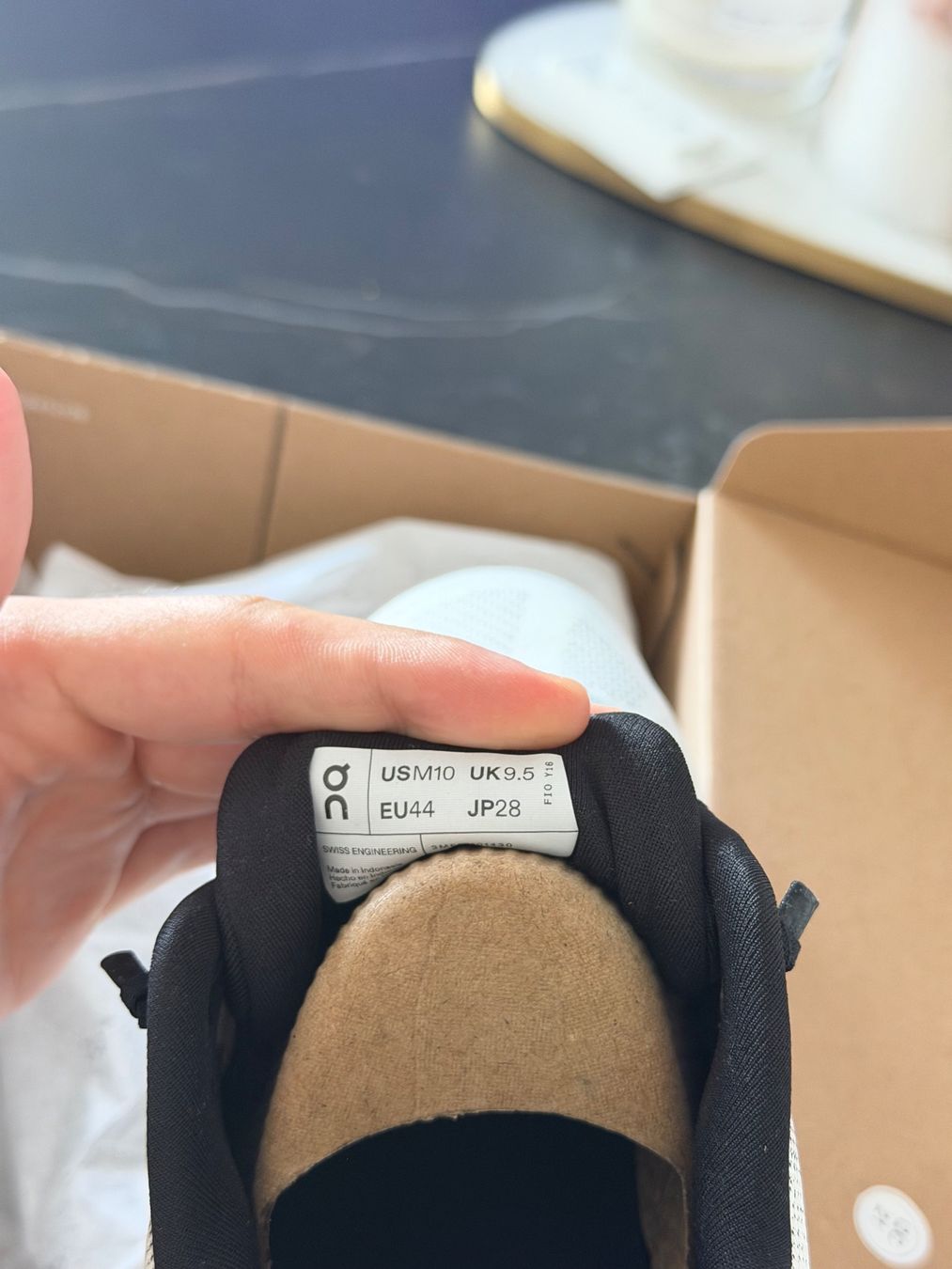On Scarpe da uomo: On Running Cloudtilt Black Ivory taille 44 – Nuovo e nell'imballaggio originale da Yverdon-les-Bains venduto da ioustock 5