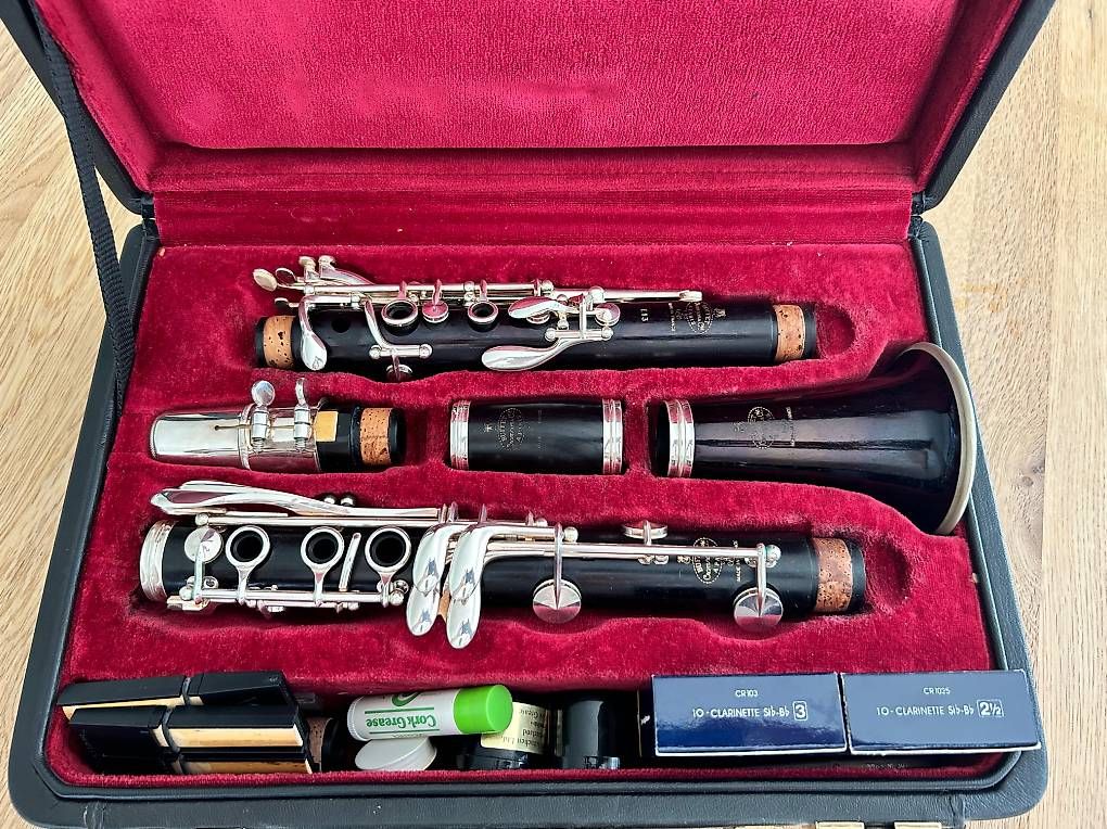 Buffet Crampon Musikinstrumente: Buffet Crampon E13 Klarinette Bmit Koffer – Gebraucht aus Küssnacht am Rigi von nicolailli