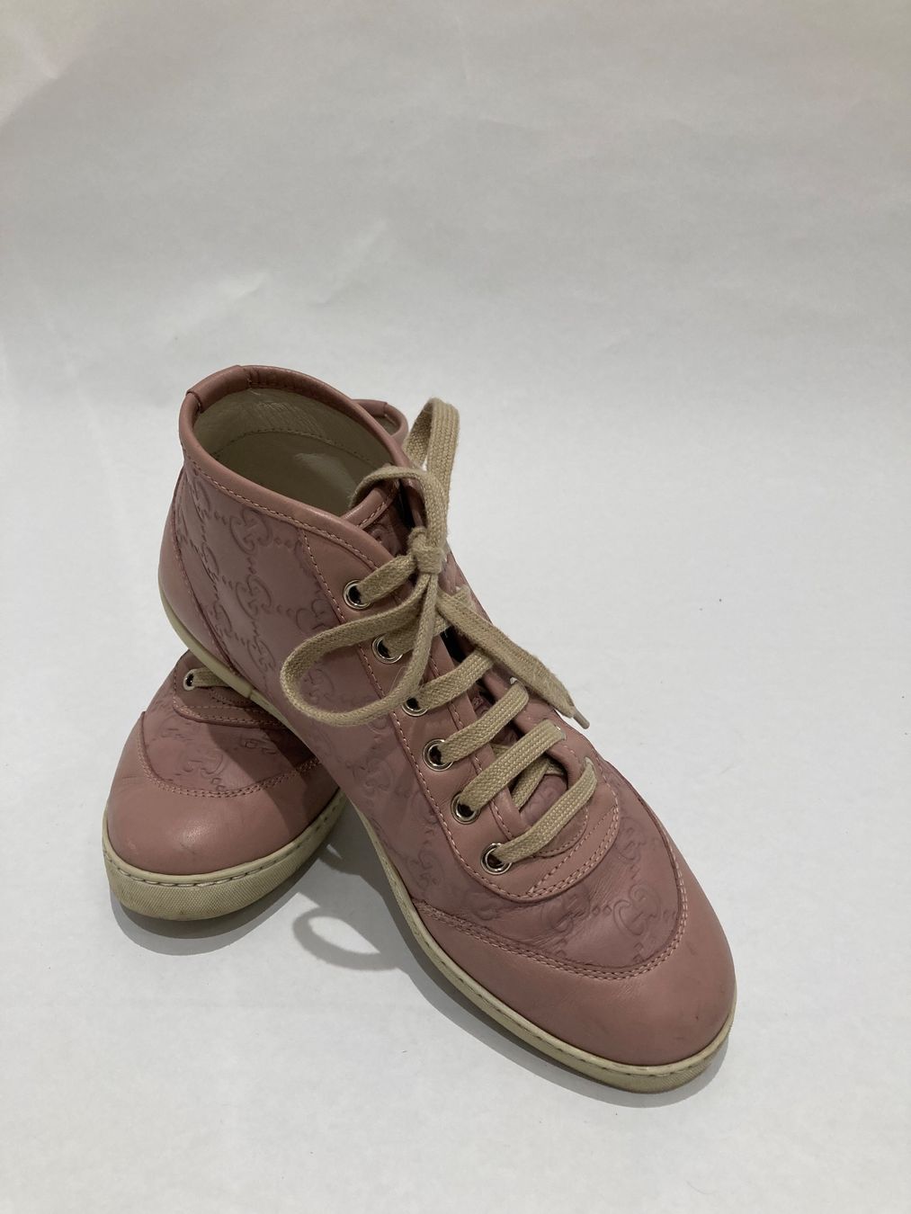 Gucci Scarpe da donna: Gucci sneaker no.36 – Usato da Paradiso venduto da Kayakara