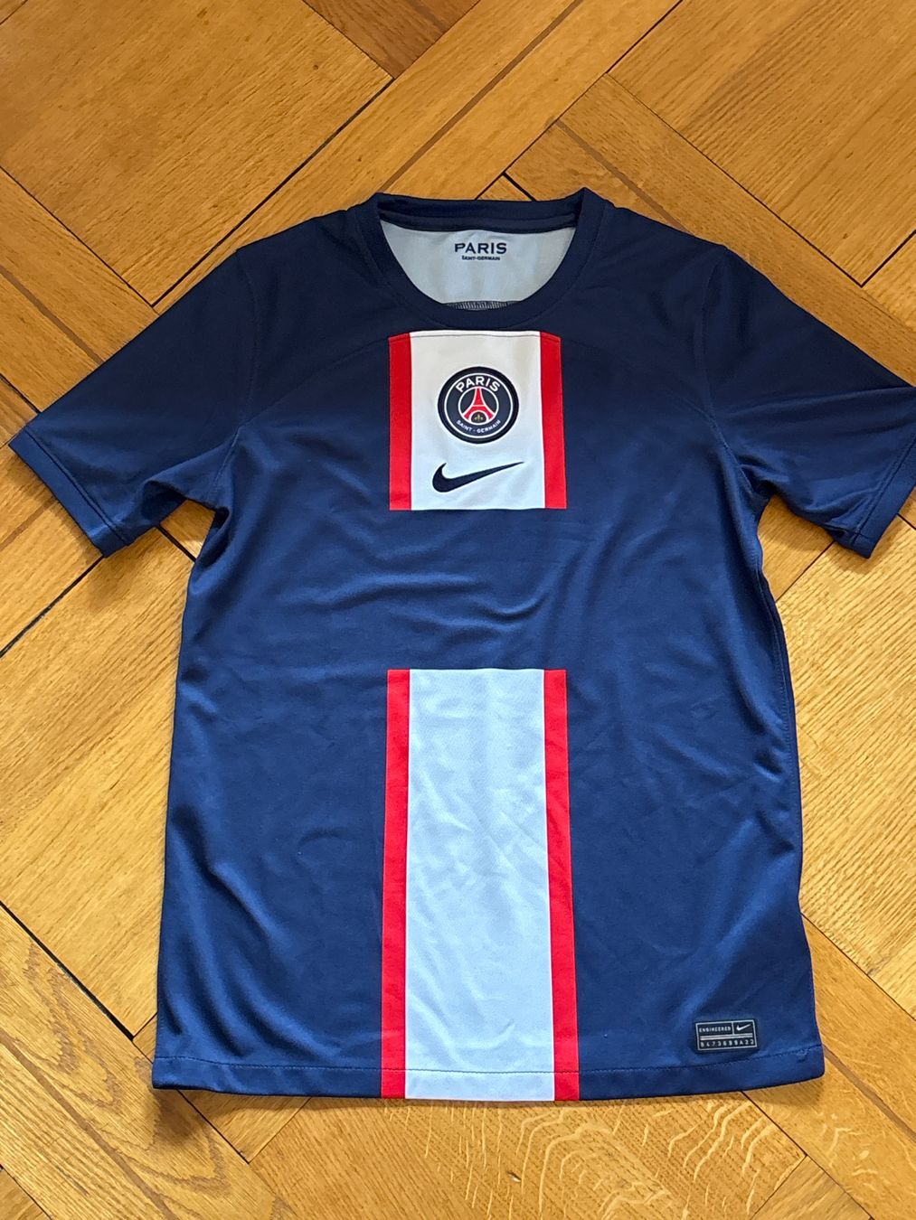 Nike Leibchen & Hosen: Paris Saint-Germain Trikot Grösse 147 - 158 – Gebraucht aus Genève von Livsonman