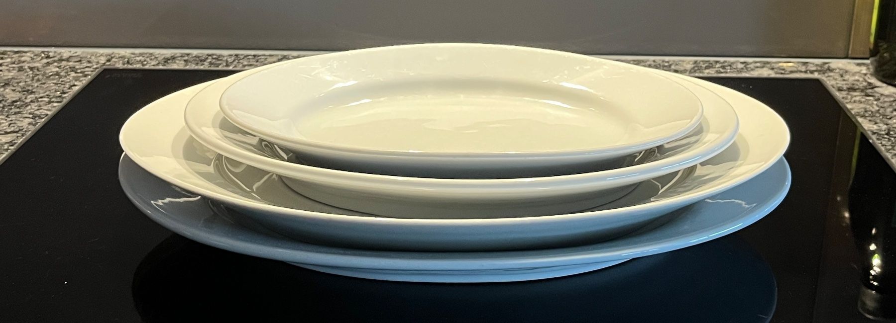 Piatti di portata: 4er Set Platten, Vorlegeplatten, Geschirr, Weiss – Usato da Stetten AG venduto da Brissago25 2