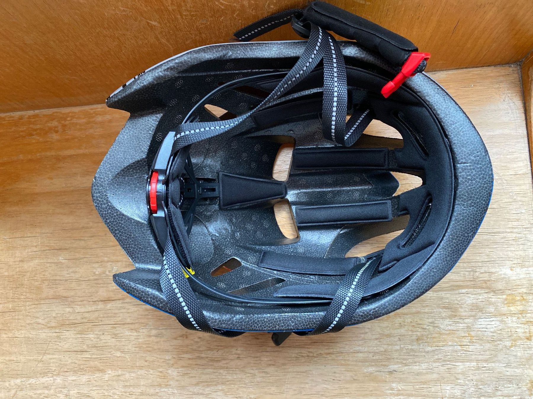 Red Bull Caschi: Velohelm Red Bull Design Grösse M – Nuovo (secondo la descrizione) da Engelberg venduto da Delraich 6