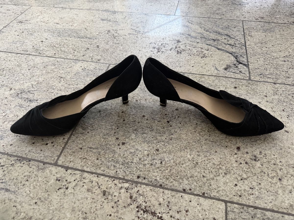 Scarpe da donna: Pumps Schwarz, Grösse 40 – Usato da Niederglatt ZH venduto da sim_gj7s 1