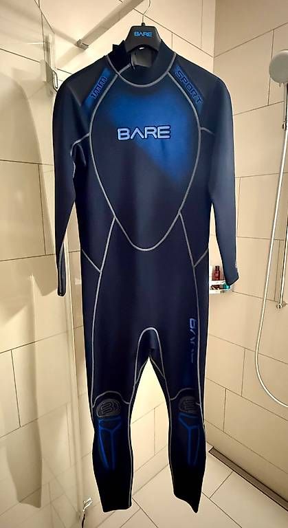 Mute per immersioni: Neoprenanzug Bare Sport, 1mm – Usato da Domat Ems venduto da Airsnake