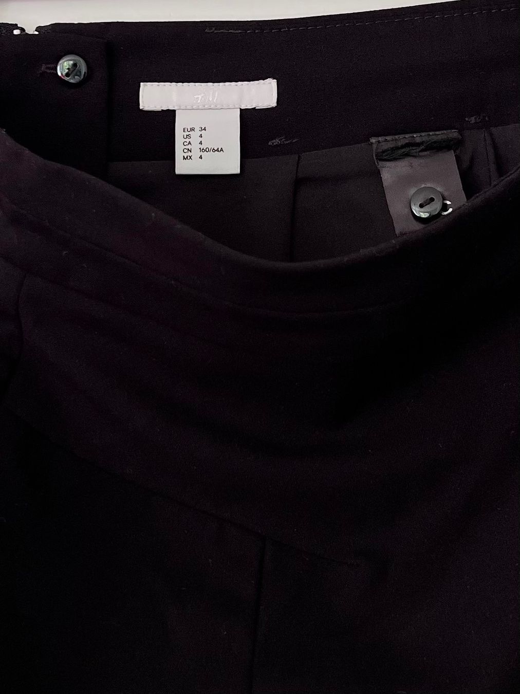 H&M Jupes: Taillierter Rock (34) – D'occasion à Zürich par Mel_Meli 2