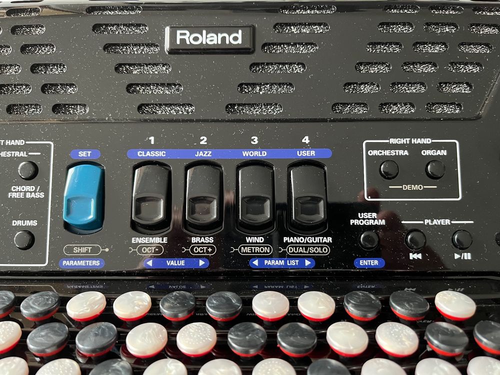 Accordéon Roland FR-1X (Gebraucht) in Jongny für CHF 1000 – mit ...