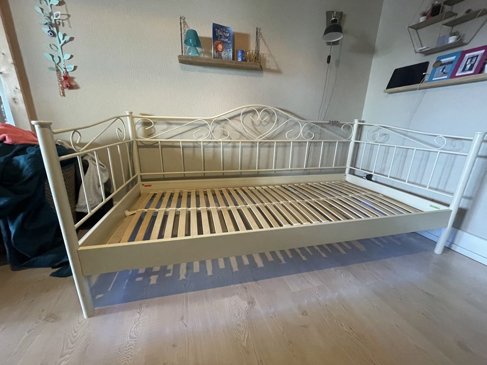 Elegantes Poco Bett 90x200 Mit Lattenrost Bild