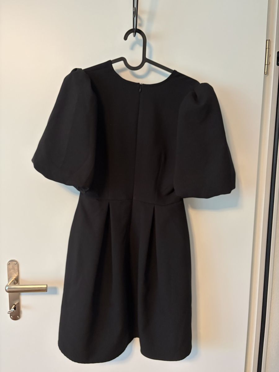 Zara Vestiti: schwarzes Mini Kleid – Usato da Winterthur venduto da ana_z7yd 2