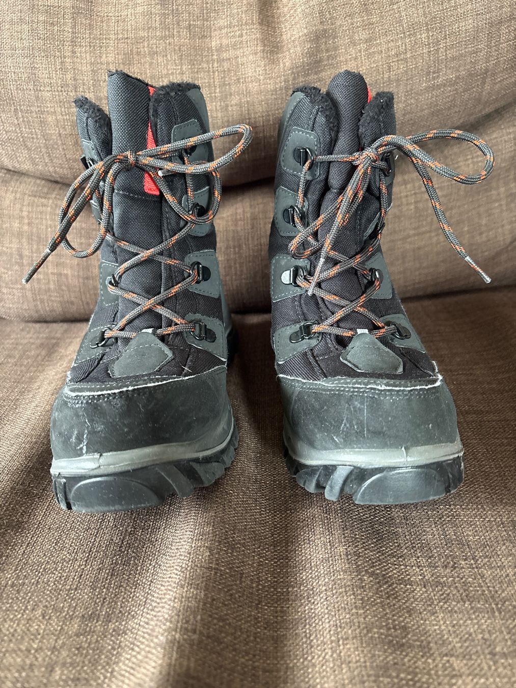 Decathlon Chaussures garçon: Winterschuhe Grösse 37 – D'occasion à Genève par Livsonman 1