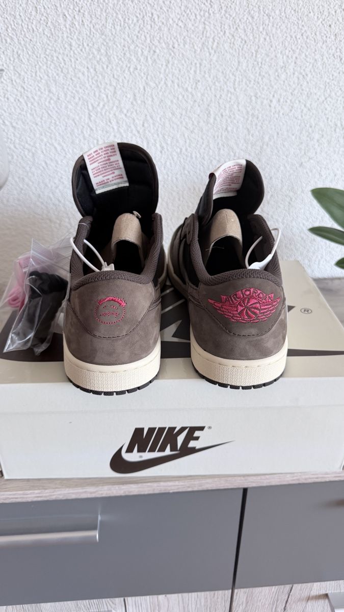 Jordan Scarpe da uomo: Nike Air Jordan 1 Low Gross 43 – Nuovo e nell'imballaggio originale da Buttikon SZ venduto da mei_s7q9 4
