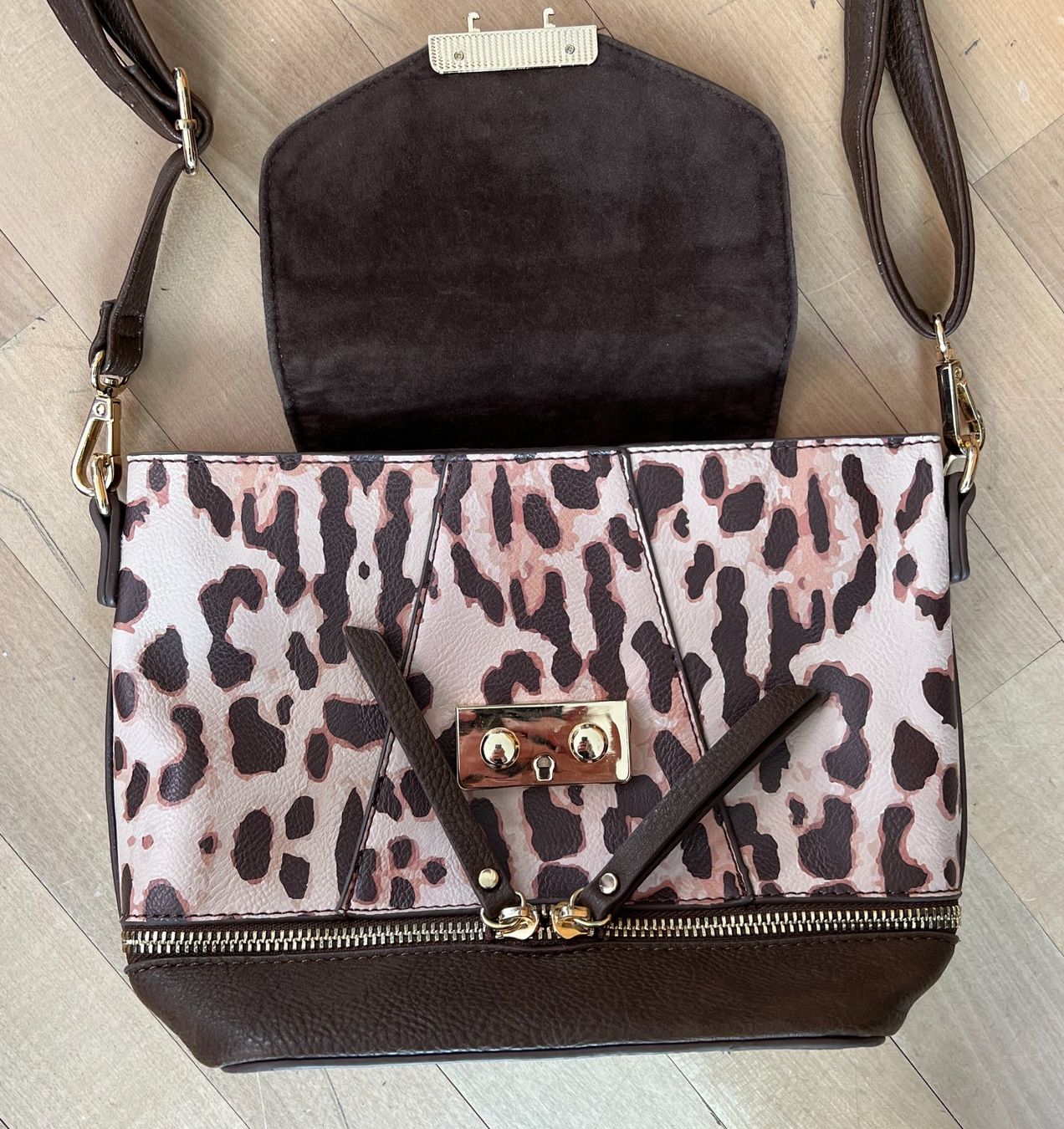 Borse da donna: Tasche in Leopardenoptik – Usato da Ramlinsburg venduto da Ruebli.X.Beet 2