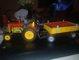 Blechspielzeug Traktor mit Gängen und Handbremse und Lenkung
