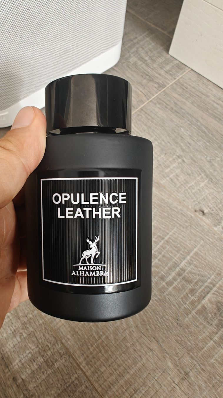 Profumi & Eau de Toilette: Maison Alhambra Opulence Leather decants 3ml or 5ml – Usato da Vevey venduto da dal_2m29